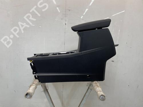 Used Middle console RENAULT CAPTUR II (HF_) E-TECH 145 (HFMU) (143 hp) 31592215
