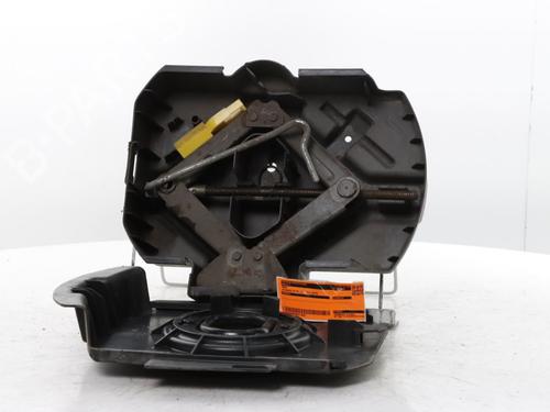 jack-kit-citroen-c4-picasso-ii-2013-34566610 main image