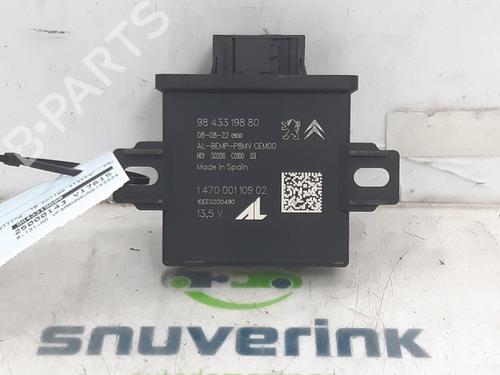 Used Lights ECU PEUGEOT 3008 II SUV (MC_, MR_, MJ_, M4_) 1.2 THP/ PureTech 130 (MRHNSM, MRHNSU, MRHNSJ, MRHNYW,... (131 hp) 26202815