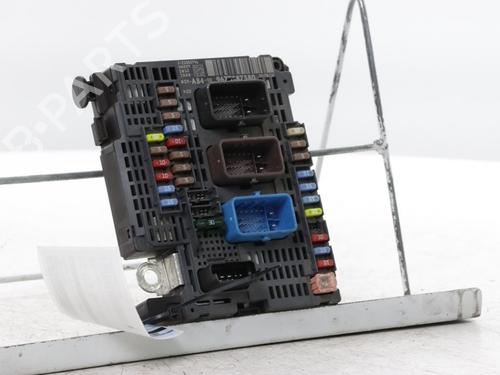 Fuse box PEUGEOT 508 I (8D_) 2.0 HDi Hybrid4 AWC | BP34057972E1 - Image 9