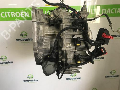gearbox-renault-megane-iv-hatchback-b9amn_-2015-25828930 main image