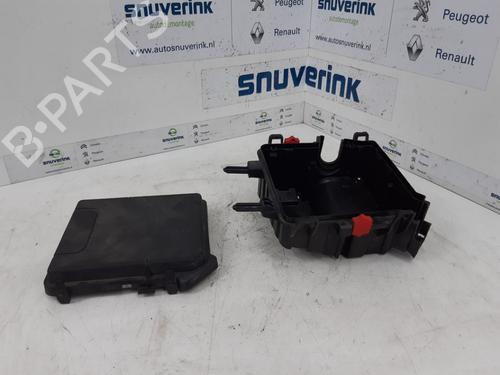 Boîte à Fusibles RENAULT SCÉNIC III (JZ0/1_) 1.4 16V (JZ0F, JZ1V) (131 hp) 17027205