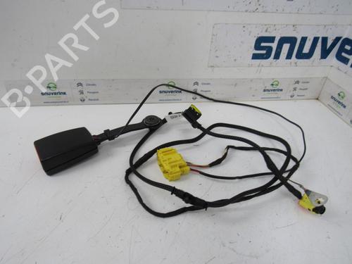 Used Seat buckle RENAULT TWINGO III (BCM_, BCA_) 0.9 TCe 90 (BCM9, BCM2) (90 hp) 13191333