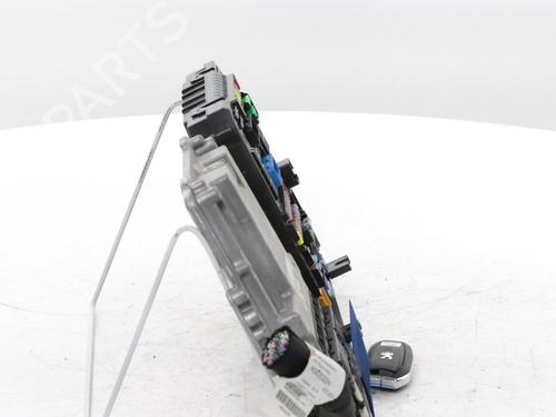 Engine control unit (ECU) PEUGEOT 3008 II SUV (MC_, MR_, MJ_, M4_) Hybrid | BP30186502M57 
