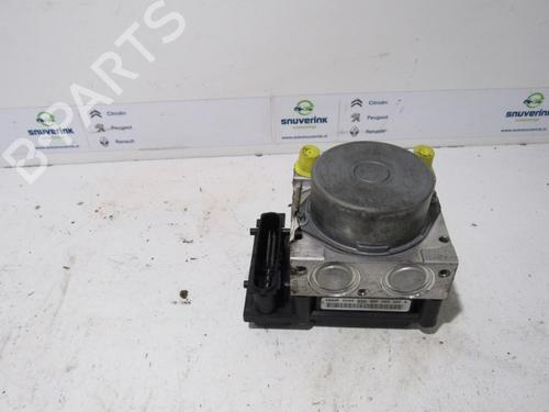 Used ABS pump RENAULT KANGOO / GRAND KANGOO II (KW0/1_) 1.6 (KW00, KW0Y, KW0E, KW0N, KW0P) (87 hp) 12831898