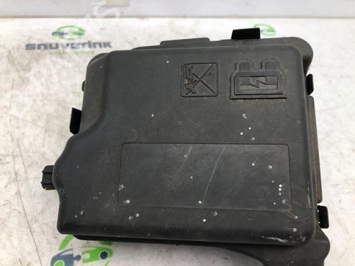 Fuse box PEUGEOT 208 I (CA_, CC_) 1.2 VTI 82 | BP15795784E1