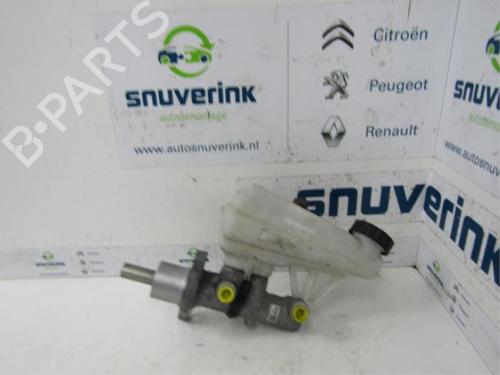 brake-master-cylinder-citroen-jumpy-ii-van-2007-2008-2009-2010-2011-2012-2013-2014-2015-2016-40563656 main image