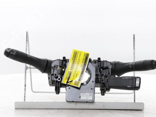 steering-column-stalk-renault-arkana-i-lcm_-ldn_-2019-33696638 main image