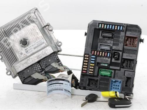 Used Engine control unit (ECU) Engine control unit (ECU) PEUGEOT 2008 I (CU_) 1.2 THP 110 / PureTech 110 (110 hp) 30186634 30186634