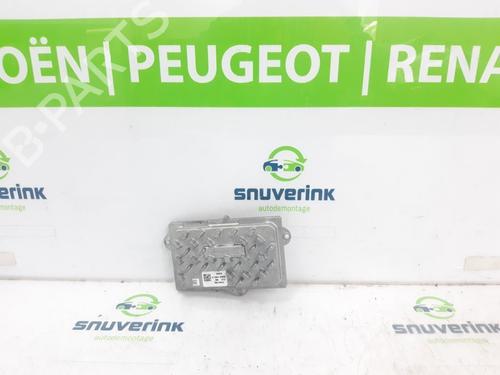 Styringsenhed belysning PEUGEOT 3008 II SUV (MC_, MR_, MJ_, M4_) 1.2 THP/ PureTech 130 (MRHNSM, MRHNSU, MRHNSJ, MRHNYW,... (131 hp) 26202768
