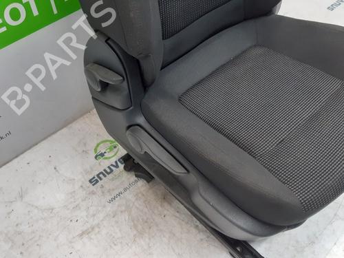 Right front seat PEUGEOT 5008 (0U_, 0E_) 1.6 HDi | BP15846523C16 