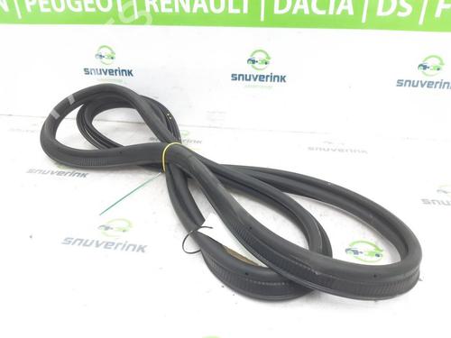 Rubber door seal DACIA SANDERO III 1.0 TCe 90 | BP26202632C142 
