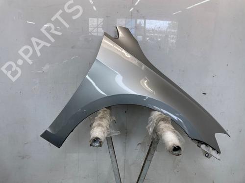 Used Right front fenders Right front fenders 38408900 38408900
