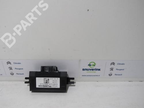 Used Control unit Control unit PEUGEOT 3008 II SUV (MC_, MR_, MJ_, M4_) 1.2 THP/ PureTech 130 (MRHNSM, MRHNSU, MRHNSJ, MRHNYW,... (131 hp) 10799823 10799823