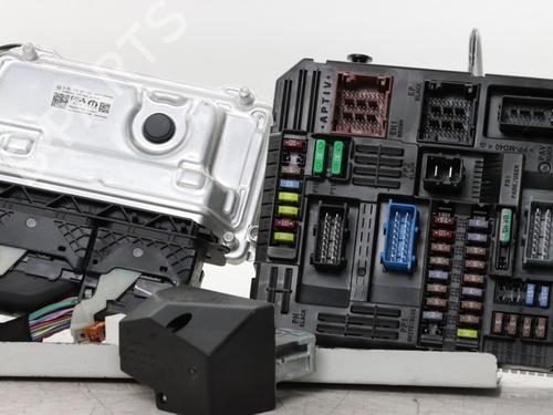 Used Engine control unit (ECU) OPEL MOKKA MOKKA-e (156 hp) 32124492