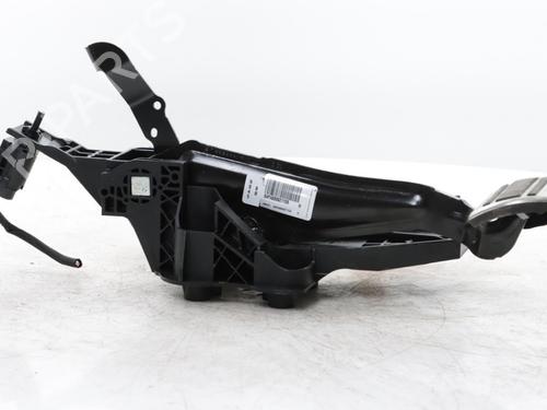 Used Break pedal Break pedal CITROËN C5 AIRCROSS (A_) 1.6 Hybrid 225 (A45GFR) (224 hp) 34058112 34058112