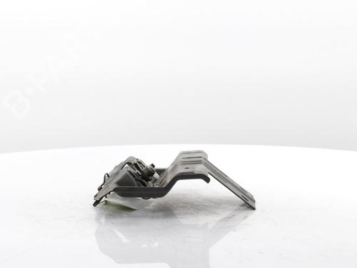 Used Hood lock OPEL ASTRA L Sports Tourer (OV5) 1.2 (FRHNSL, FRHNSR) (131 hp) 28521577