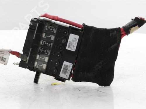 Used Fuse box Fuse box 39507875 39507875