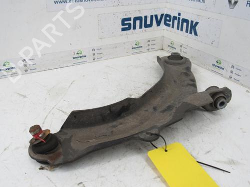 Used Right front suspension arm RENAULT CAPTUR I (J5_, H5_) 0.9 TCe 90 (90 hp) 24163699