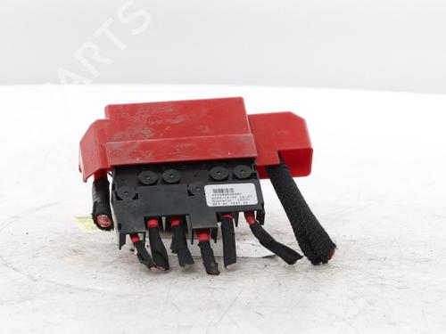 Used Fuse box Fuse box 38264067 38264067