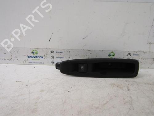 Used Switch Switch RENAULT CAPTUR I (J5_, H5_) 0.9 TCe 90 (90 hp) 40594945 40594945