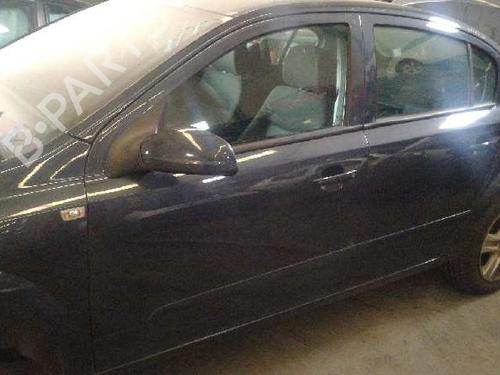 Left front door OPEL ASTRA H (A04)  | BP4682214C2 