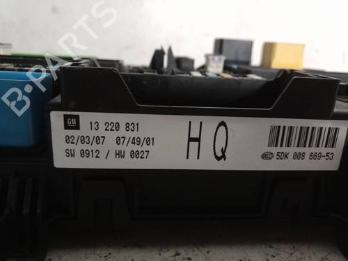 Fuse box OPEL ZAFIRA / ZAFIRA FAMILY B (A05)  | BP15849257E1 
