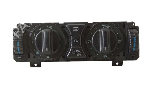 AC Styreenhet / Manøvreringsenhet MERCEDES-BENZ E-CLASS (W210) E 200 (210.035) (136 hp) 31146649