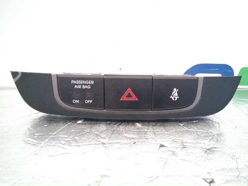 Used Warning switch HYUNDAI ix35 (LM, EL, ELH) [2009-2016]  12212077