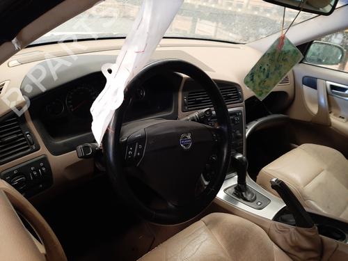 Fuse box VOLVO S60 I (384)  | BP17956046E1
