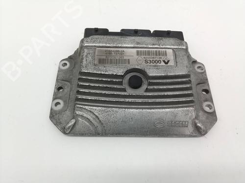Used Engine control unit (ECU) RENAULT SCÉNIC II (JM0/1_) [2003-2010]  8208103