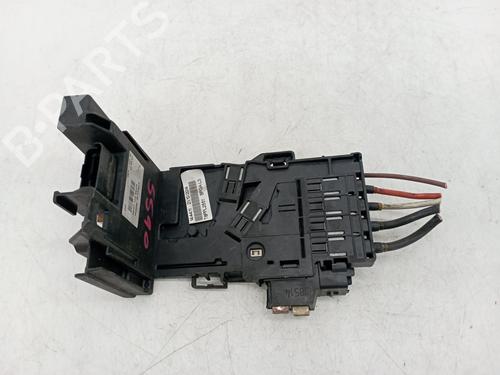 Used Fuse box Fuse box 36258746 36258746
