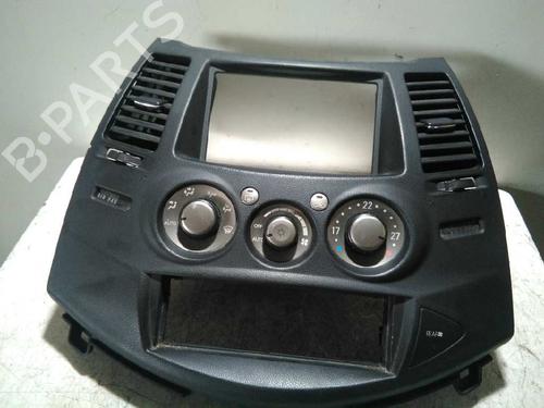 Used Climate control MITSUBISHI GRANDIS (NA_W) [2003-2011]  5945182