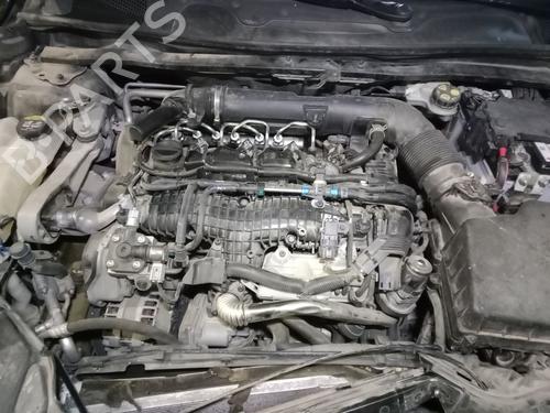 Moteur VOLVO V40 Hatchback (525) D2 (120 hp) 31881974