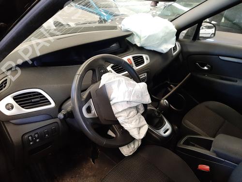 Fuse box RENAULT GRAND SCÉNIC III (JZ0/1_)  | BP13877836E1 