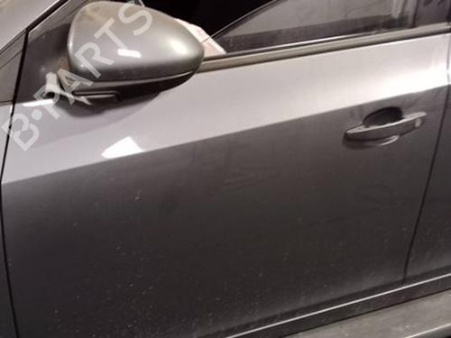 Used Left front door CHEVROLET CRUZE Hatchback (J305) 2.0 CDI (163 hp) 29965969