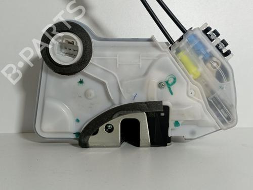 Used Front left lock TOYOTA COROLLA Estate (_E21_) 1.8 Hybrid (ZWE211) (98 hp) 32724561