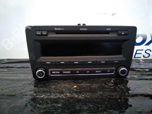 Used Radio SKODA OCTAVIA II (1Z3) 1.6 LPG (102 hp) 1099474