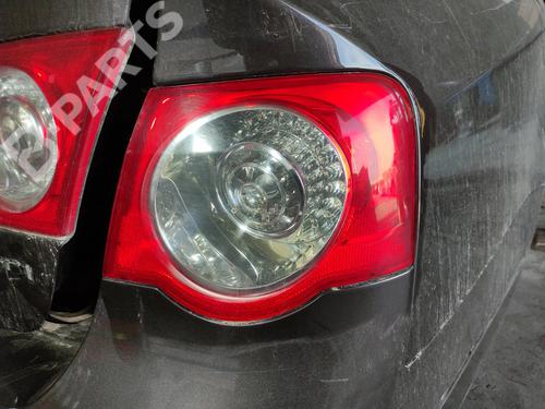 right-taillight-vw-passat-b6-3c2-20-tdi-2005-2006-2007-2008-2009-2010-10688290 main image