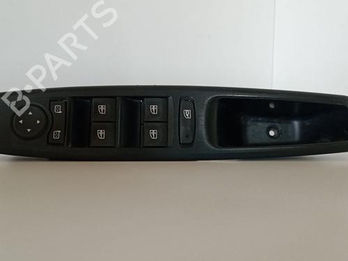 Used Left front window switch Left front window switch RENAULT SCÉNIC III (JZ0/1_) [2008-2016] 32721704 32721704