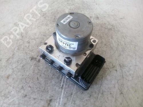 Used ABS pump KIA SPORTAGE III (SL) 1.7 CRDi (116 hp) 2821991