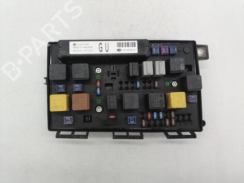 Used Fuse box OPEL ZAFIRA / ZAFIRA FAMILY B (A05) 1.7 CDTI (M75) (125 hp) 30328554