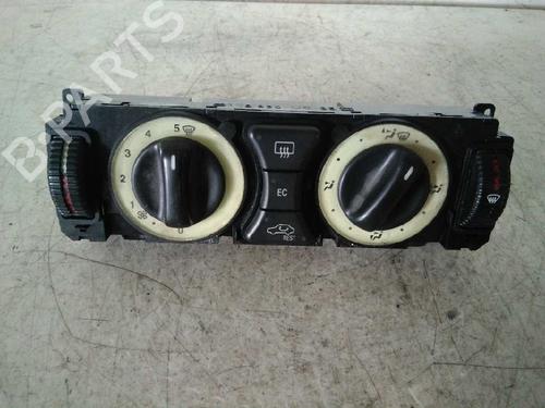 Used Climate control MERCEDES-BENZ SLK (R170) 230 Kompressor (170.447) (193 hp) 4675050