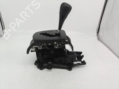 Gear lever TOYOTA YARIS (_P13_) 1.5 Hybrid (NHP130_, NHP130) | BP10252307M90 