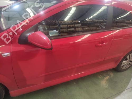 Used Left front door OPEL ASTRA H GTC (A04) 1.7 CDTI (L08) (125 hp) 11232776