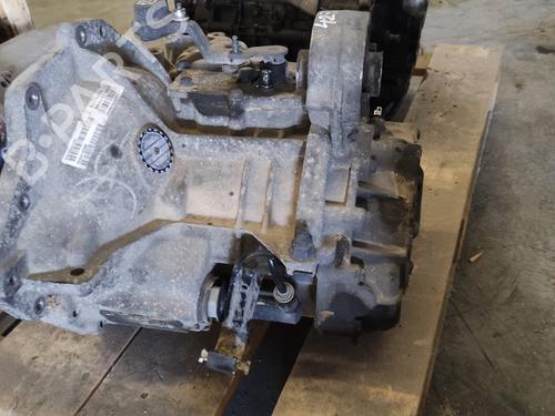 Used Gearbox CHRYSLER VOYAGER IV (RG, RS) [1999-2008]  15887785