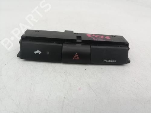 Used Warning switch TOYOTA COROLLA Verso (ZER_, ZZE12_, R1_) [2004-2009]  32033367