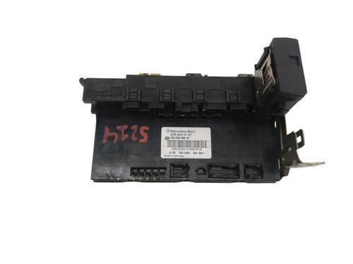 Used Fuse box Fuse box 38293094 38293094