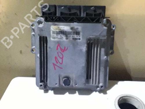 Used Engine control unit (ECU) DACIA DUSTER (HS_) 1.5 dCi (HSAJ) (90 hp) 2443987