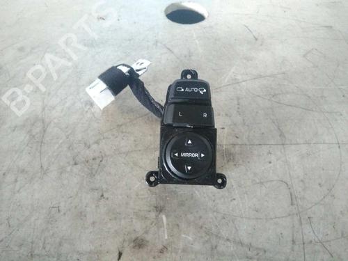 Used Mirror switch HYUNDAI TUCSON (TL, TLE) 1.6 CRDi All-wheel Drive (116 hp) 4220671